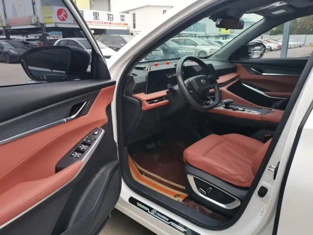 Changan CS75 Plus — Фото автомобиля 15