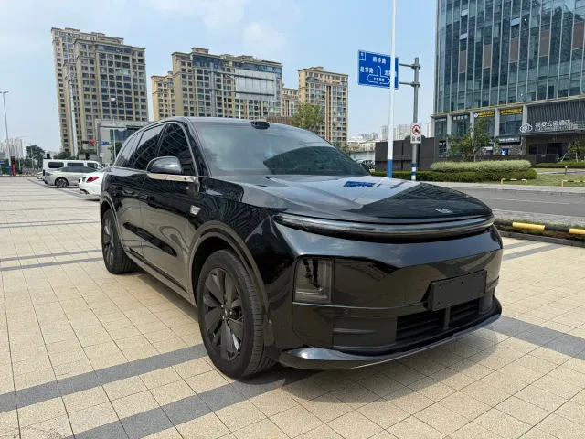 Li Auto L6 — Фото автомобиля 3