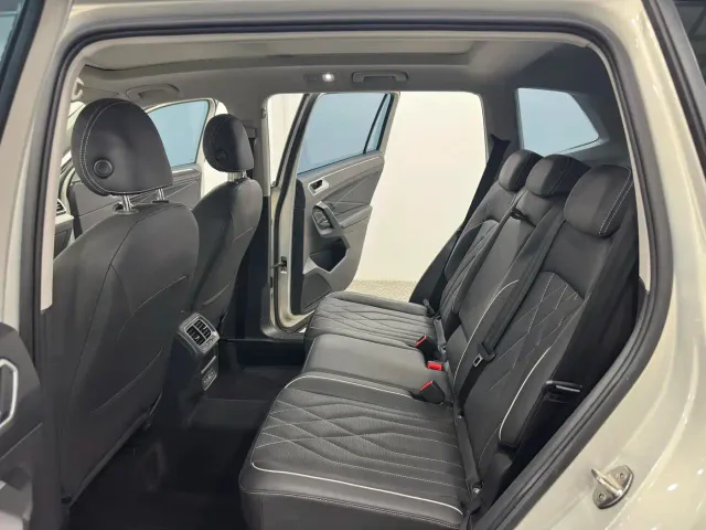 Volkswagen Tiguan L — Фото автомобиля 6