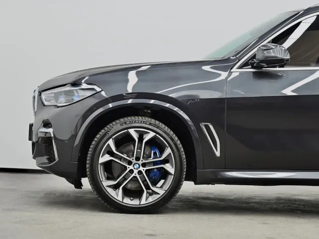 BMW BMW X5 2022 Facelift xDrive 40Li Premium M Sport Package — Фото автомобиля 24