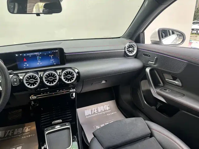Mercedes-Benz A-Class — Фото автомобиля 11