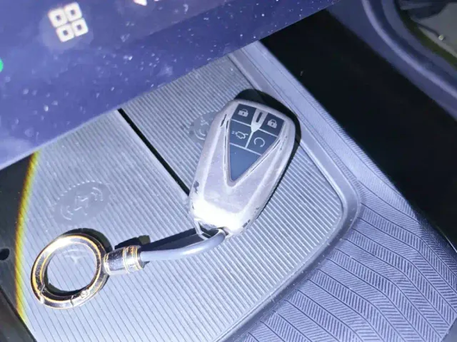 Changan Lamore — Фото автомобиля 11