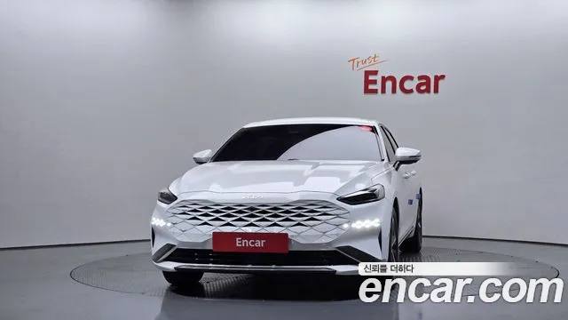 Kia K8 Hybrid — Фото автомобиля 3