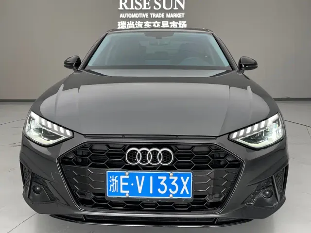 Audi A4L — Фото автомобиля 14