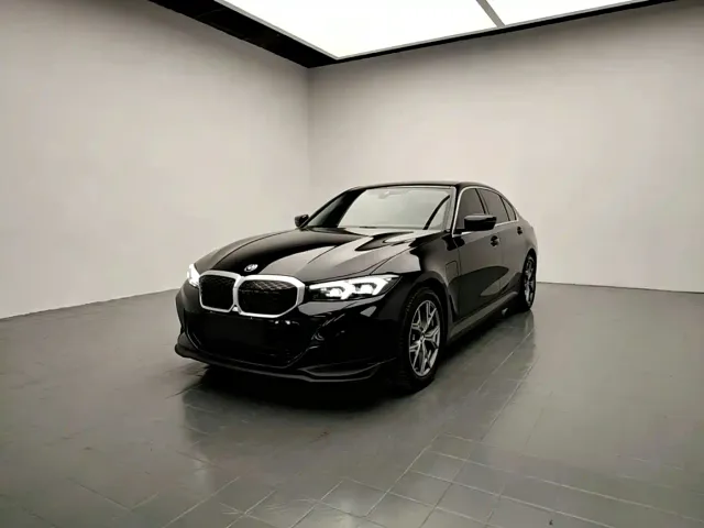 Фотография автомобиля — BMW i3