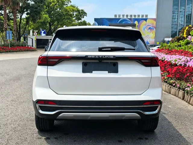 Besturn Bestune T77 2023 1.5T Automatic Luxury — Фото автомобиля 13