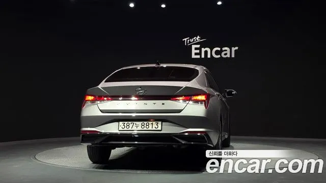 Hyundai AVANTE — Фото автомобиля 4