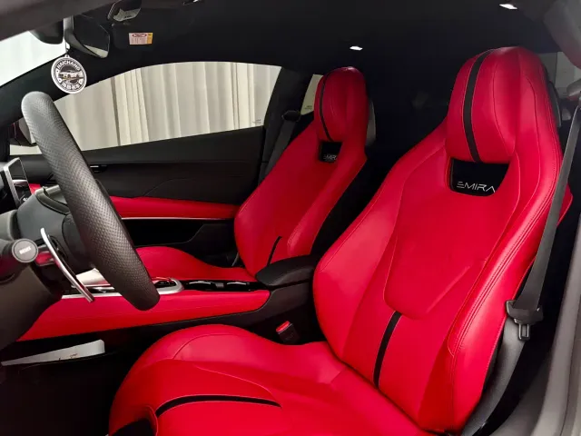 Lotus Emira — Фото автомобиля 8