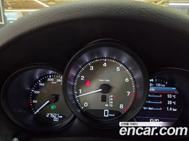 Porsche Macan — Фото автомобиля 8