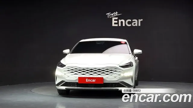 Kia K8 Hybrid — Фото автомобиля 3