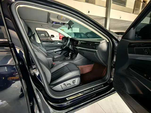 Volkswagen Passat 2022 330TSI Starlight Elite Edition — Фото автомобиля 12