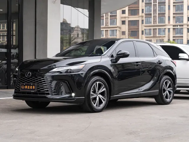 Фотография автомобиля — Lexus RX
