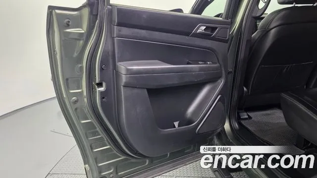 KG_Mobility_Ssangyong Rexton Новый Rexton Sport Khan Дизель 2.2 4WD — Фото автомобиля 22