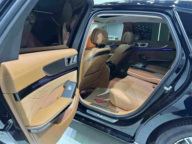 Hongqi H9 — Фото автомобиля 17