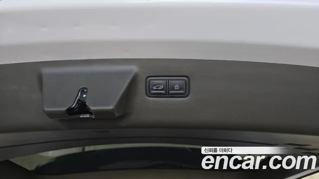 Hyundai Santa Fe MX5 — Фото автомобиля 16