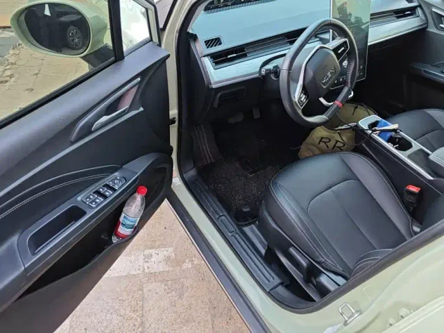 Hozon Neta V — Фото автомобиля 17