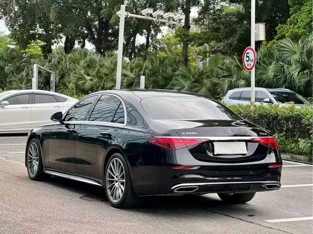 Mercedes-Benz S-Class — Фото автомобиля 12