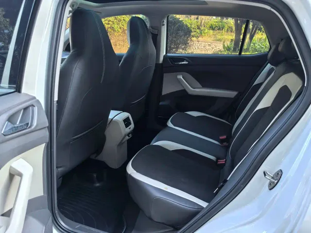 Volkswagen T-Cross — Фото автомобиля 8