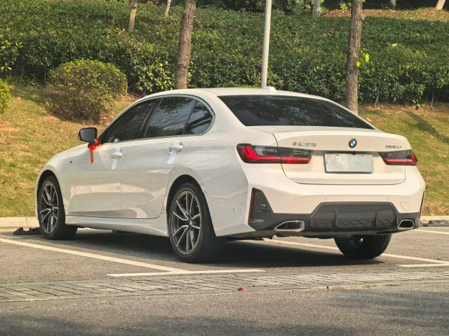 BMW 3 Series — Фото автомобиля 12