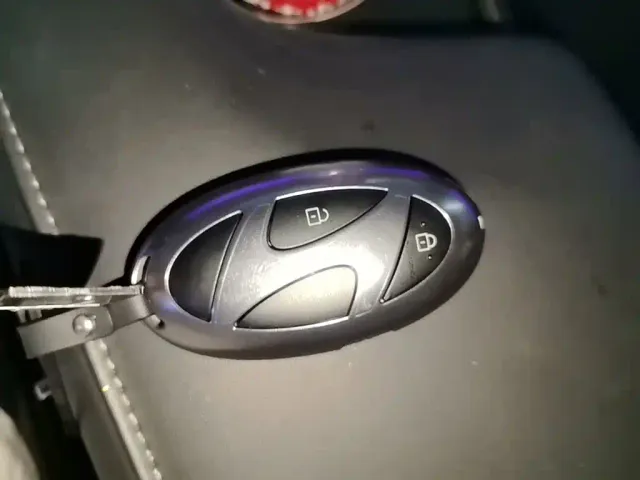 Hyundai Sonata — Фото автомобиля 8