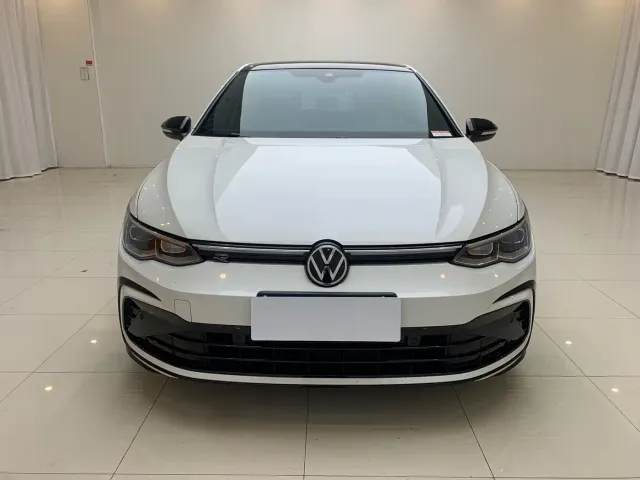 Volkswagen Golf — Фото автомобиля 2
