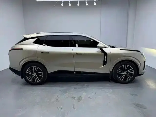 Lynk & Co 08 EM-P — Фото автомобиля 10
