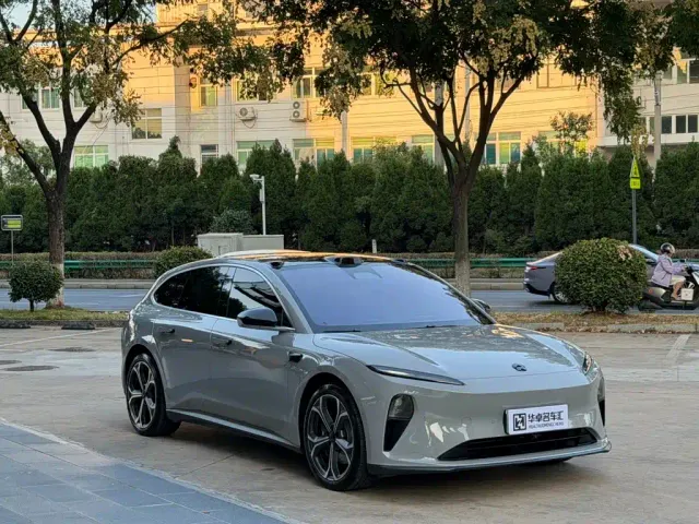 Nio ET5 Touring — Фото автомобиля 3