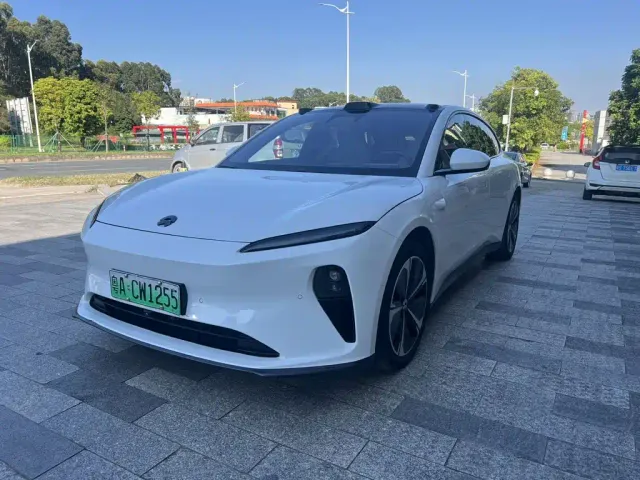 Фотография автомобиля — Nio ET5 Touring