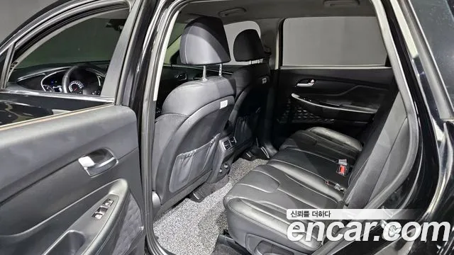 Hyundai Santafe — Фото автомобиля 11