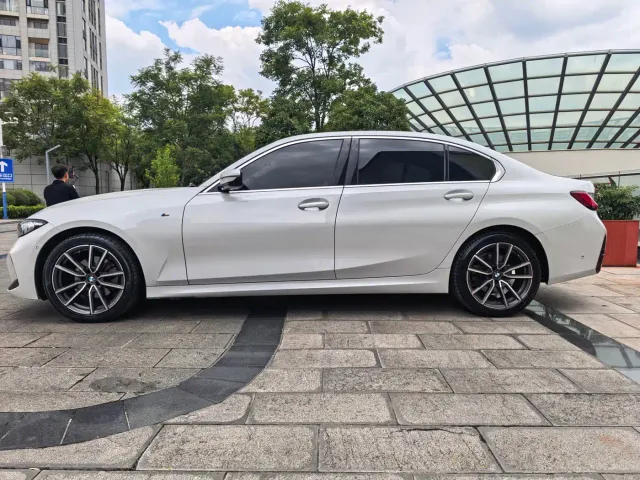BMW 3 Series — Фото автомобиля 16