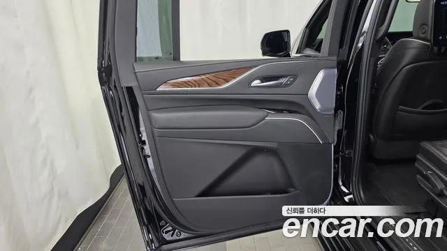 Cadillac Escalade Escalade 5 поколение — Фото автомобиля 25