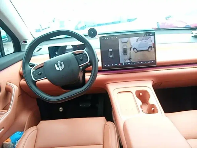 Leapmotor C10 — Фото автомобиля 10