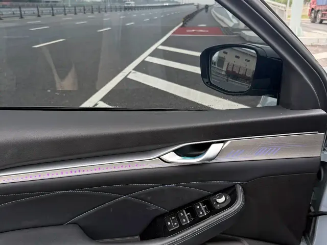 Geely Xingrui — Фото автомобиля 12