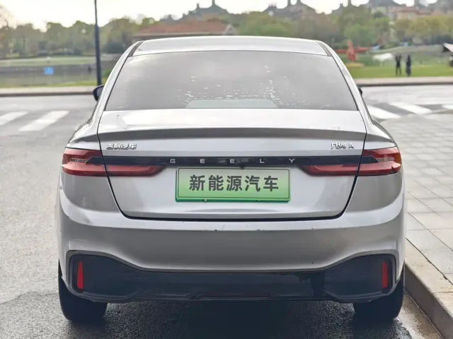 Geely Geometry A — Фото автомобиля 5