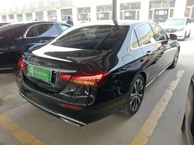 Mercedes-Benz E-Class — Фото автомобиля 6