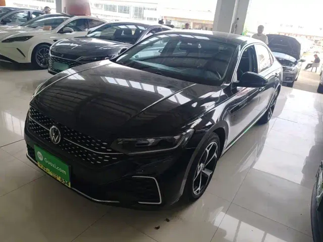 Фотография автомобиля — Volkswagen Passat
