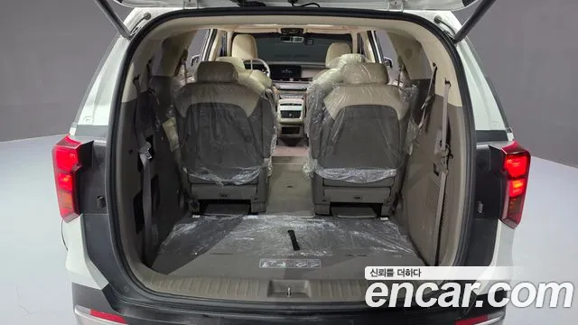 Kia Carnival Generation 4 — Фото автомобиля 18