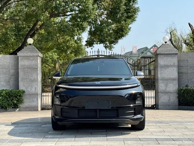 Li Auto L6 — Фото автомобиля 2