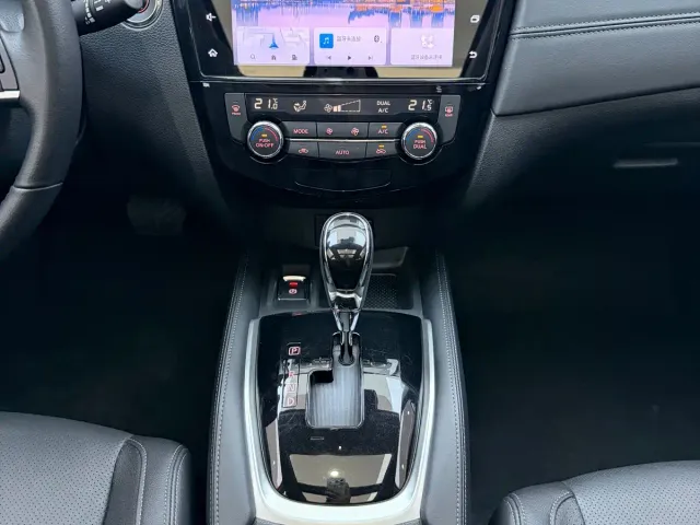 Nissan X-Trail — Фото автомобиля 16