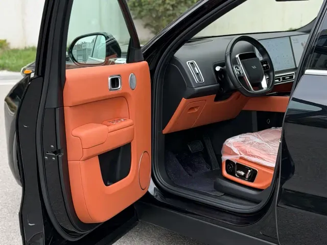 Li Auto L9 — Фото автомобиля 13
