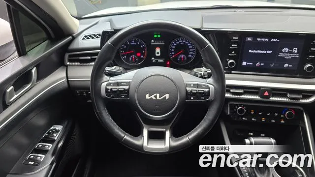 Kia K5 K5 3 поколение 2.0 LPI(Для проката) — Фото автомобиля 12