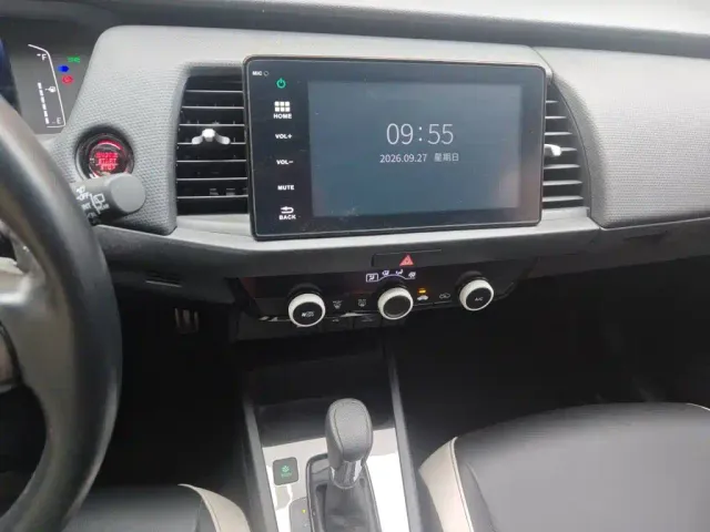 Honda Fit — Фото автомобиля 9