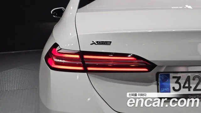 BMW 5-Series 5 серия (G60) 530i xDrive M Sport — Фото автомобиля 17