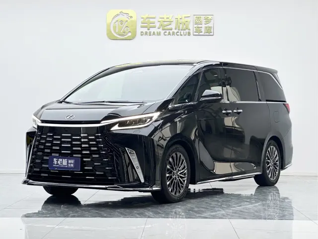 Фотография автомобиля — Lexus LM