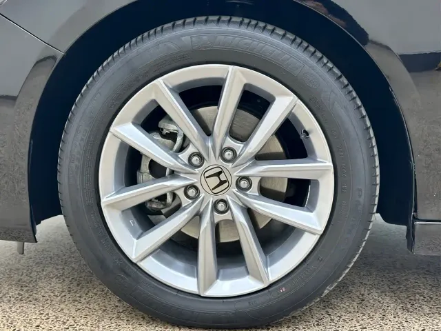 Honda Accord — Фото автомобиля 10