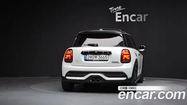 Mini Cooper — Фото автомобиля 4