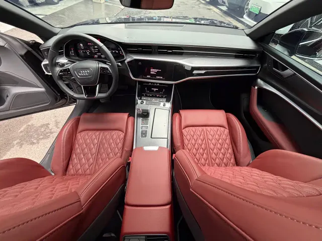 Audi A7L — Фото автомобиля 13
