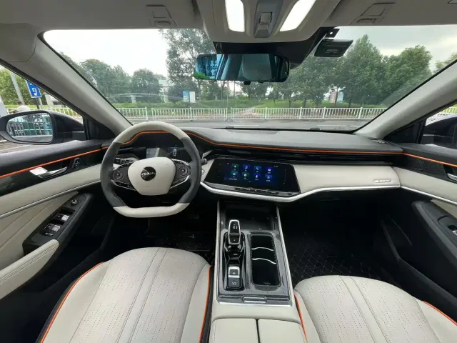 Dongfeng Yixuan MAX — Фото автомобиля 6