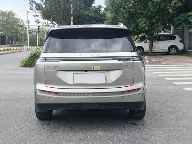 GAC Aion Y — Фото автомобиля 10