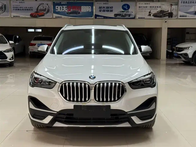 BMW X1 — Фото автомобиля 2